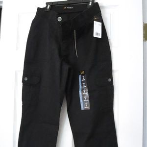 Women's Lee black cargo capris